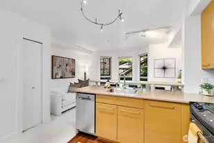 1420 E Pine St, Seattle, WA 98122 - Photo 13