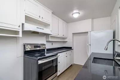 14402 56th Avenue S #B, Tukwila, WA 98168 - Photo 17