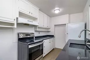 14402 56th Ave S, Tukwila, WA 98168 - Photo 17