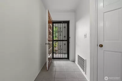 8900 NE 36th Street #1, Vancouver, WA 98662 - Photo 5