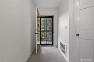 8900 NE 36th St, Vancouver, WA 98662 - Photo 5