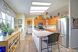 998 Circle Dr, Camano Island, WA 98282 - Photo 5