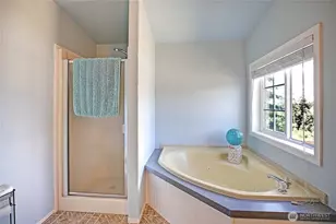 998 Circle Dr, Camano Island, WA 98282 - Photo 17