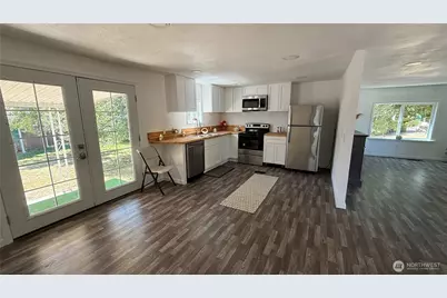 11517 155th Avenue SE, Renton, WA 98058 - Photo 3