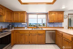 15284 Deception Rd, Anacortes, WA 98221 - Photo 13