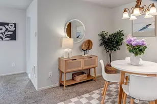 4641 West Lake Sammamish Parkway SE, Issaquah, WA 98027 - Photo 5