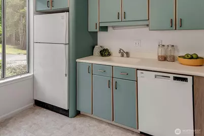 4641 West Lake Sammamish Parkway SE #F105, Issaquah, WA 98027 - Photo 15