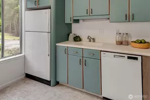 4641 West Lake Sammamish Parkway SE, Issaquah, WA 98027 - Photo 15