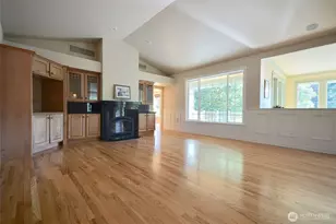 17114 Spanaway Loop Rd S, Spanaway, WA 98387 - Photo 7