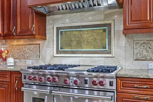 7909 78th Ave SE, Mercer Island, WA 98040 - Photo 11