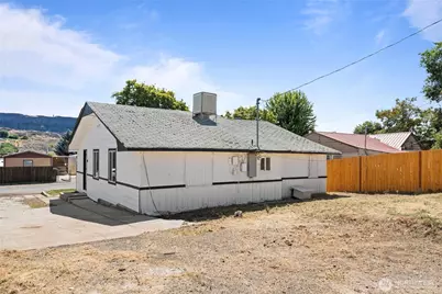 213 W Kelso Avenue, Electric City, WA 99123 - Photo 27