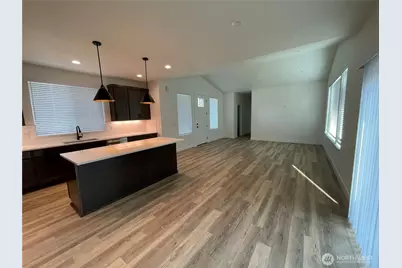 8808 Wildwood Avenue SW, Lakewood, WA 98498 - Photo 5