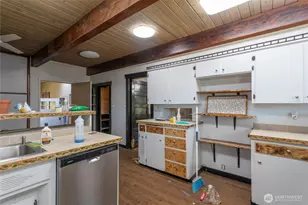 826 9th St SW, Puyallup, WA 98371 - Photo 9