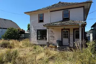 222 12th St, Raymond, WA 98577 - Photo 25