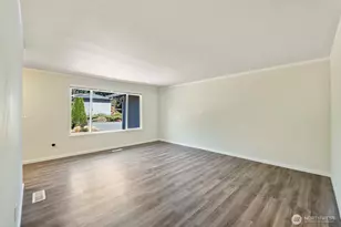 210 219th Pl SW, Bothell, WA 98021 - Photo 7