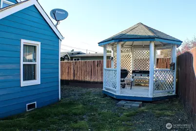 2916 Robin Avenue, Bremerton, WA 98310 - Photo 29