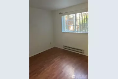 949 Aberdeen Avenue NE #E-117, Renton, WA 98056 - Photo 11