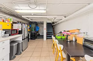 231 Summit Ave E, Seattle, WA 98102 - Photo 3