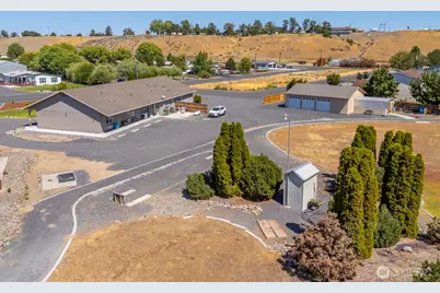 7613 NE Cox Street, Moses Lake, WA 98837 - Photo 3