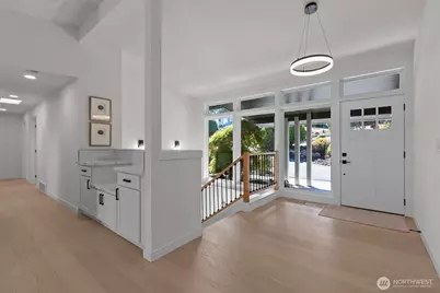 2606 170th Avenue SE, Bellevue, WA 98008 - Photo 3