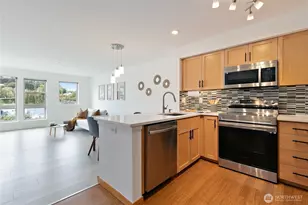 827 Hiawatha Pl S, Seattle, WA 98144 - Photo 7