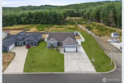 611 Woodside Road, Cosmopolis, WA 98537 - Photo 5