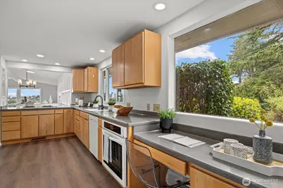 2819 W McGraw Street, Seattle, WA 98199 - Photo 5