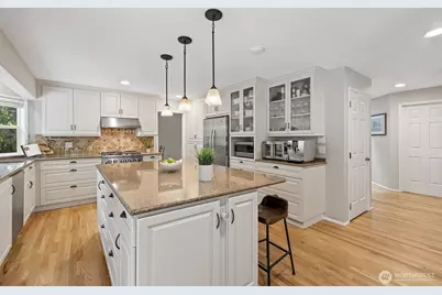 4310 209th Avenue NE, Sammamish, WA 98074 - Photo 11