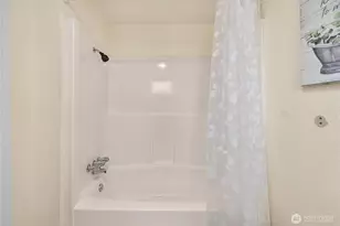 12221 6th Ave E, Tacoma, WA 98445 - Photo 13