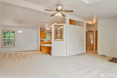 55 Veys Drive, Kelso, WA 98626 - Photo 9