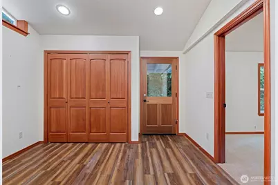 7589 Bailey Road, Clinton, WA 98236 - Photo 31