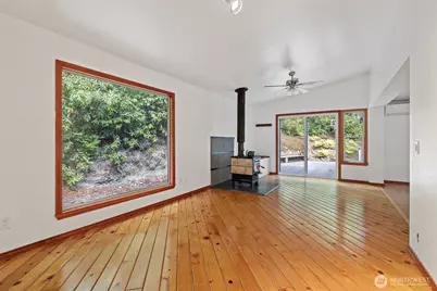 7589 Bailey Road, Clinton, WA 98236 - Photo 17