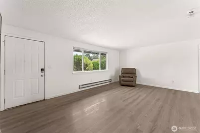 9008 Wildwood Avenue SW, Lakewood, WA 98498 - Photo 5