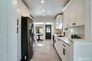 4211 N 24th St, Tacoma, WA 98406 - Photo 7