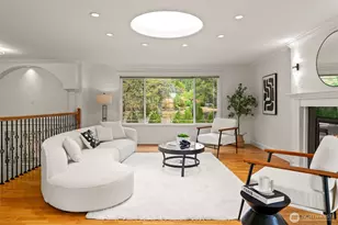 12623 NE 28th St, Bellevue, WA 98005 - Photo 5