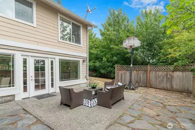 12623 NE 28th Street, Bellevue, WA 98005 - Photo 29