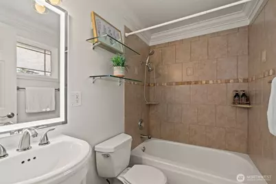 12623 NE 28th Street, Bellevue, WA 98005 - Photo 19