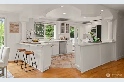 12623 NE 28th Street, Bellevue, WA 98005 - Photo 9