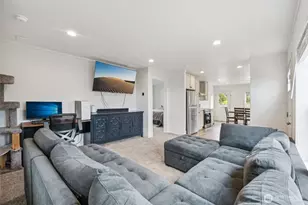 4604 Yorkshire Dr, Anacortes, WA 98221 - Photo 5