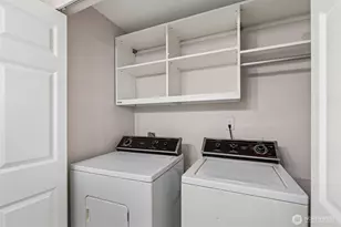 9200 Greenwood Ave N, Seattle, WA 98103 - Photo 9