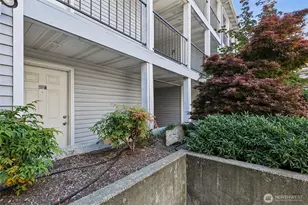 9200 Greenwood Ave N, Seattle, WA 98103 - Photo 11