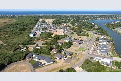1045 Tonquin Avenue SW, Ocean Shores, WA 98569 - Photo 31