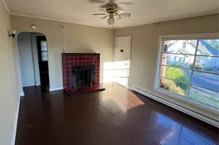 1303 Mt Brynion St, Kelso, WA 98626 - Photo 5