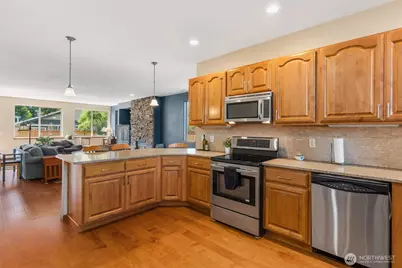 8650 Bainbridge Loop NE, Lacey, WA 98516 - Photo 9