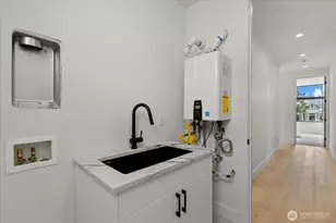 128 24th Ave, Seattle, WA 98122 - Photo 17