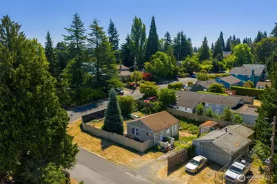 13757 39th Avenue NE, Seattle, WA 98125 - Photo 1