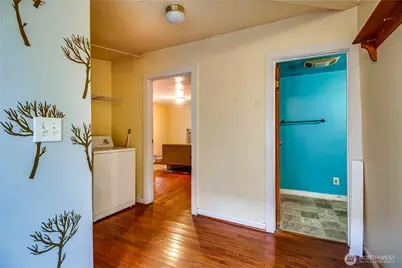 9817 35th Avenue SW, Seattle, WA 98126 - Photo 7