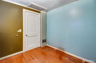 9817 35th Ave SW, Seattle, WA 98126 - Photo 5