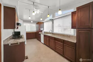 11436 SE 208th St, Kent, WA 98031 - Photo 11