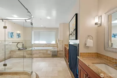 9426 Lake Washington Boulevard NE, Bellevue, WA 98004 - Photo 21